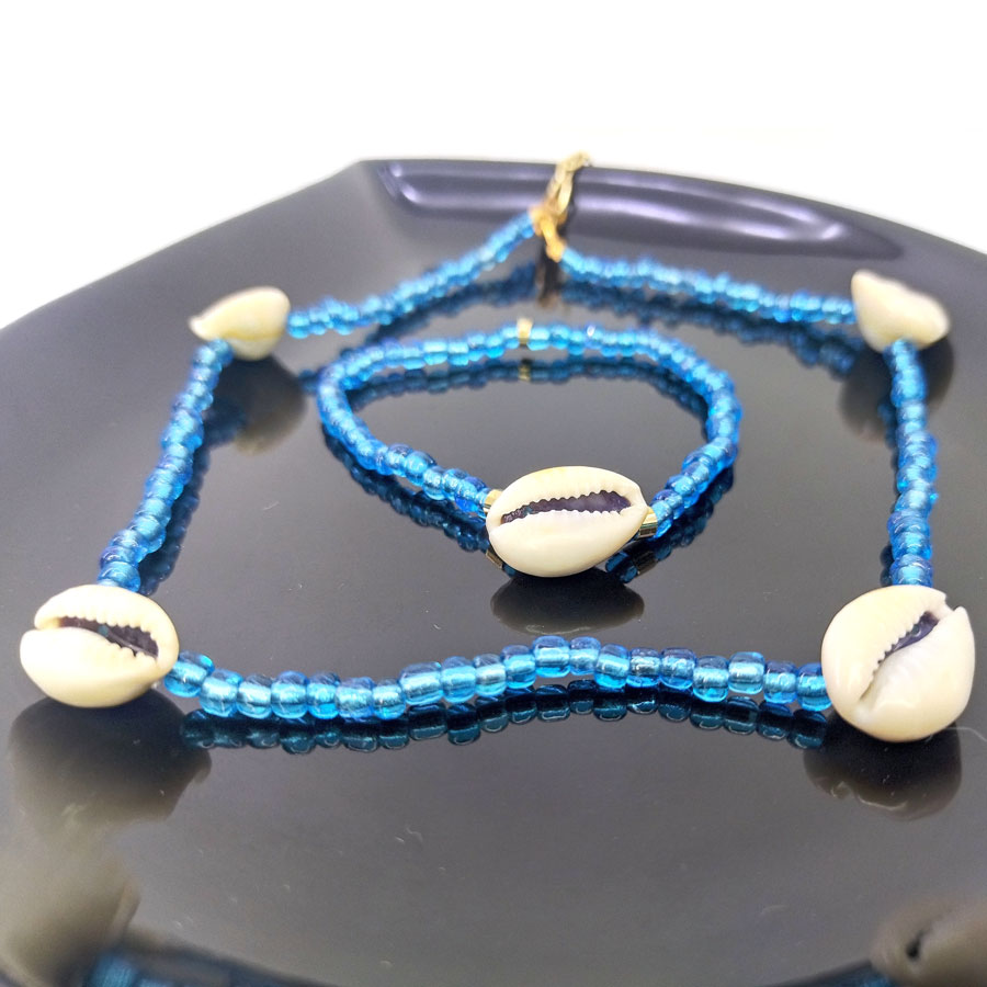 C002-Colar-Choker-e-Pulseira-Azul-com-Búzios-(1) Colar Choker Azul com Búzios