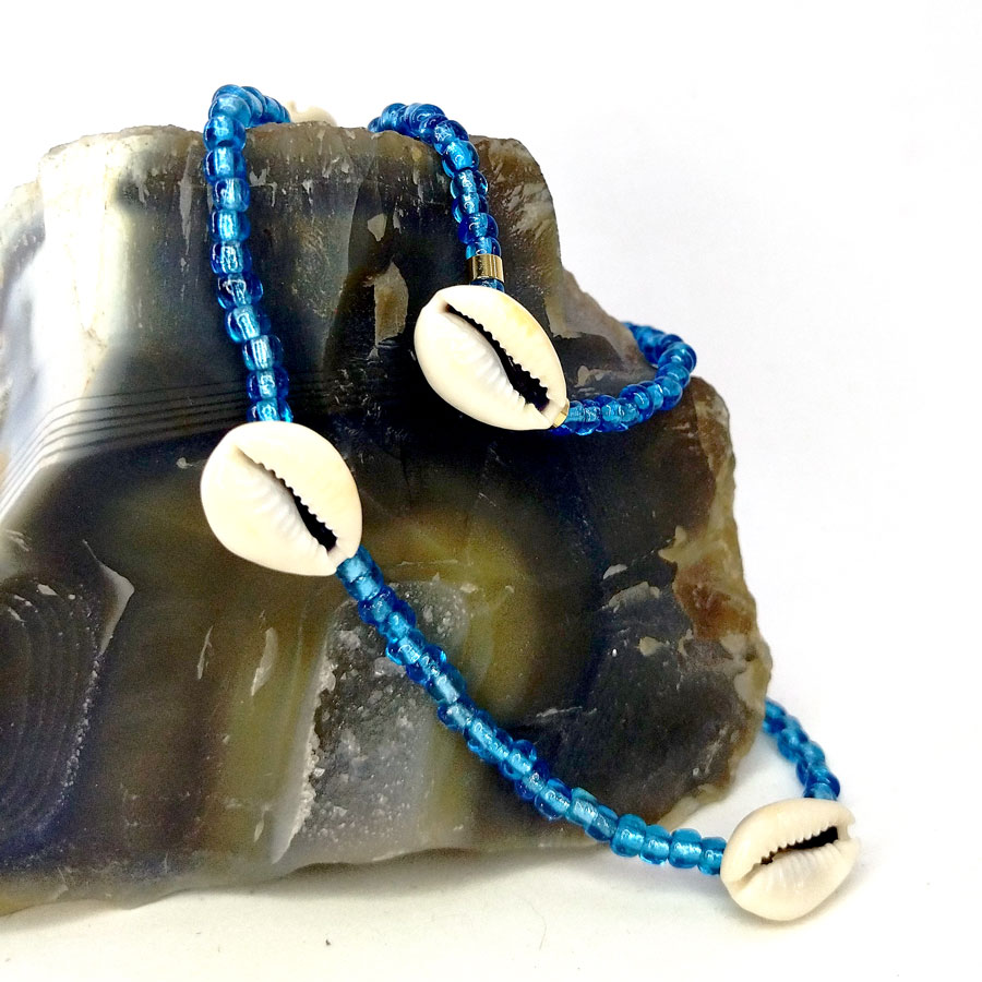 C002-Colar-Choker-e-Pulseira-Azul-com-Búzios-(5) Colar Choker Azul com Búzios