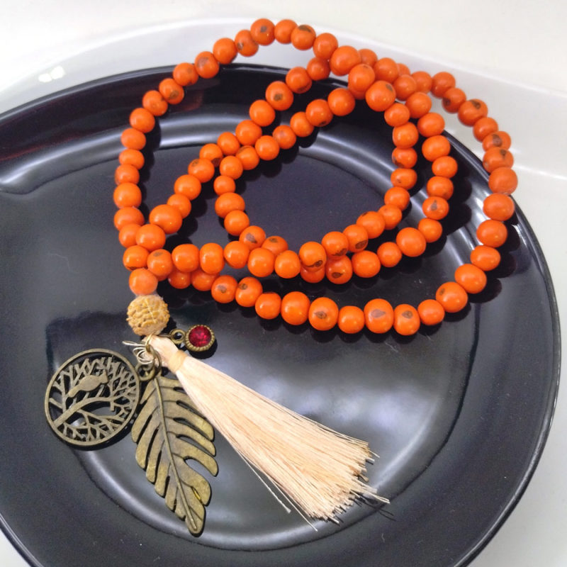 Japamala de Semente de Açaí Laranja com Tassel e Pingentes