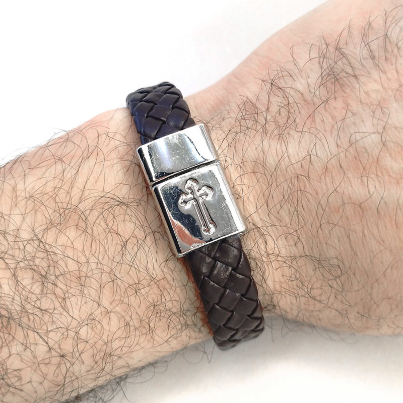 Pulseira de Couro Sintético Fecho Imã Cruz - Marrom