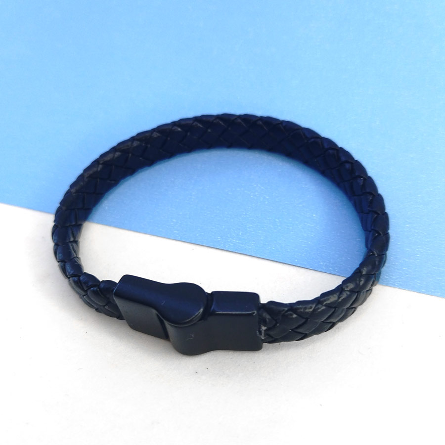 P261 Pulseira de Couro Sintético Fecho Imã - Preto (3) Pulseira de Couro Sintético Fecho Imã - Preto