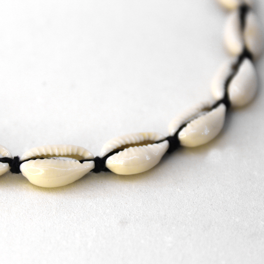 C140 - Colar Choker de Búzios (3) Colar Choker de Búzios
