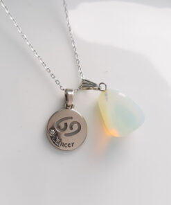 C180 - Colar do Signo Cancer com Pedra da Lua