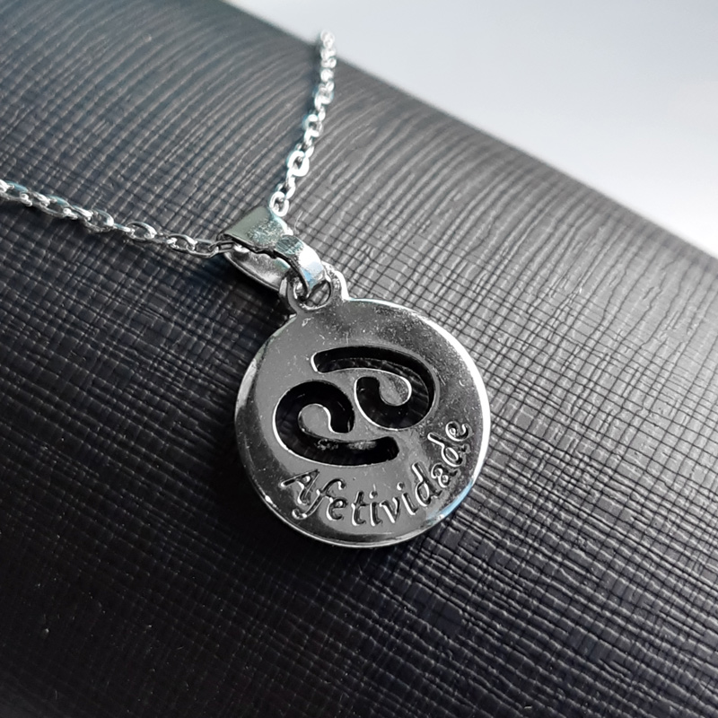 C180-Colar-do-Signo-de-Cancer-(1) Colar de Signo Câncer: Celebre sua Essência Zodiacal com Estilo
