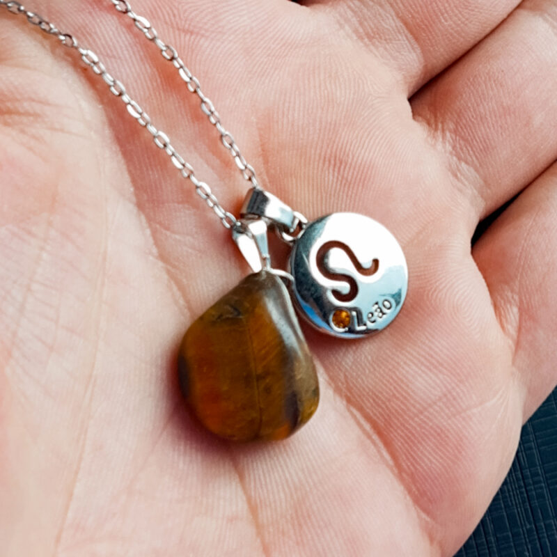 C187 - Colar de Signo Leão com Pedra Olho de Tigre