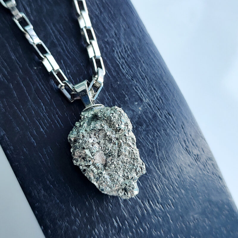 C199 - Colar Pedra Pirita